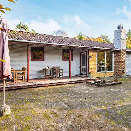 6 Person Holiday Home In Glesborg Dom wakacyjny *