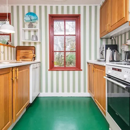 6 Person Holiday Home In Glesborg *